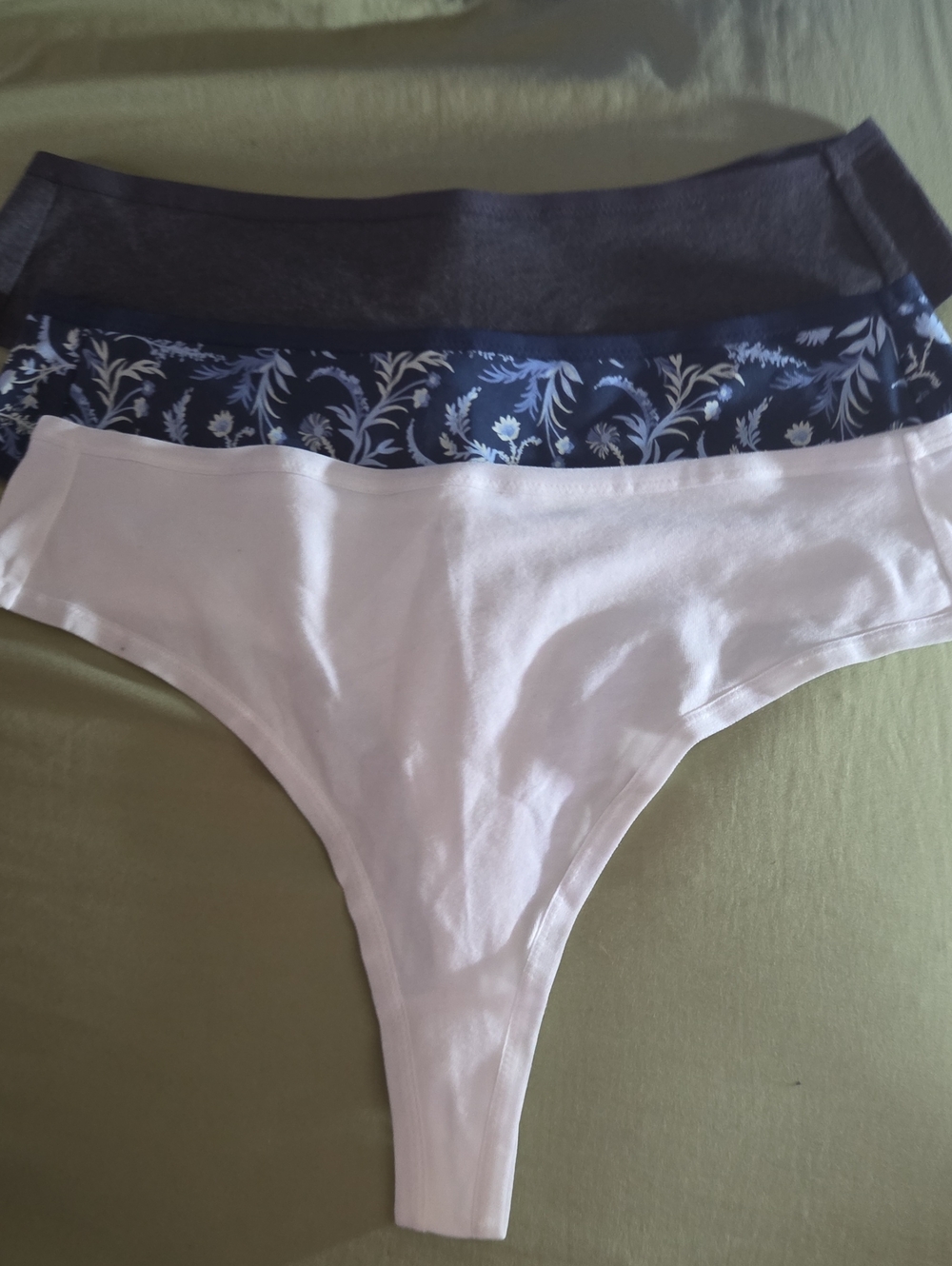 NWOT- Pact Organic- 3pck Thongs